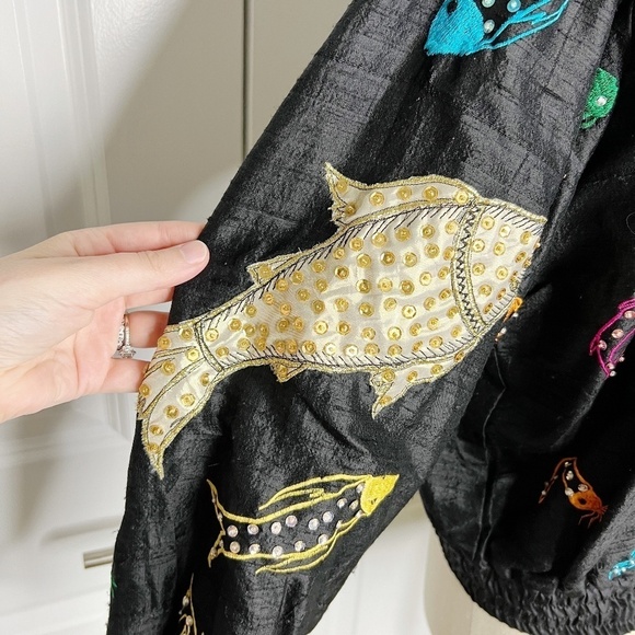 Vintage JA Resort Embroidered Black Silk Bomber Jacket Fish Sequins Sz Medium - Picture 3 of 8